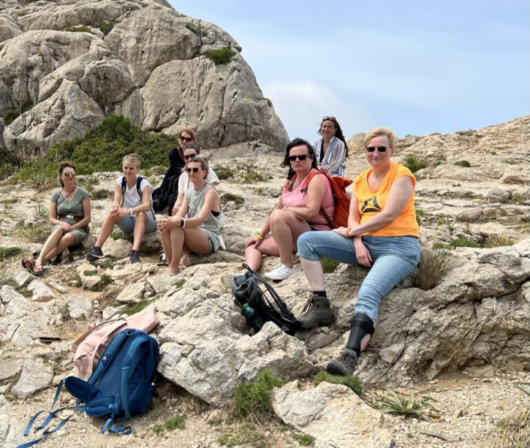 heroine's journey 2022 mallorca heroine outing rock bracelet ritual