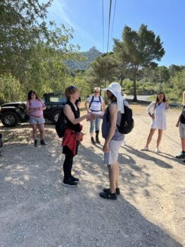 Heldinnenreise 2022 Mallorca Spaziergang mit Paarübungen