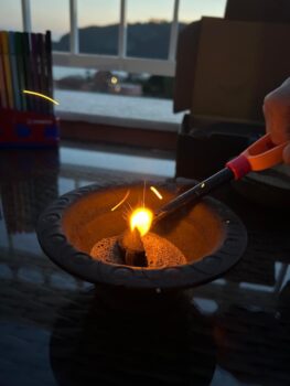 Heldinnenreise 2024 Korfu Feuerritual am letzten Seminartag