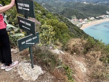 Heldinnenreise 2024 Korfu Steilküste Spaziergang Porto Timoni und San George Strand