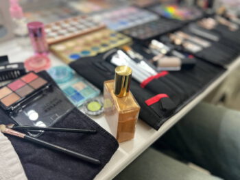 Heldinreise 2025 Athen Liebenden Make-Up